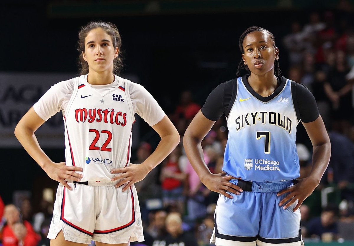 I talk hoops 🏀 tweet media