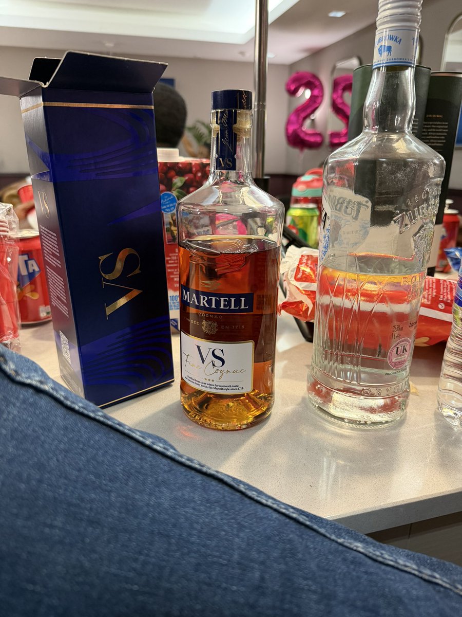 Ayilola of Nigeria /Laptop Guy 🩺 🇳🇬 🇬🇧🇺🇸 tweet media