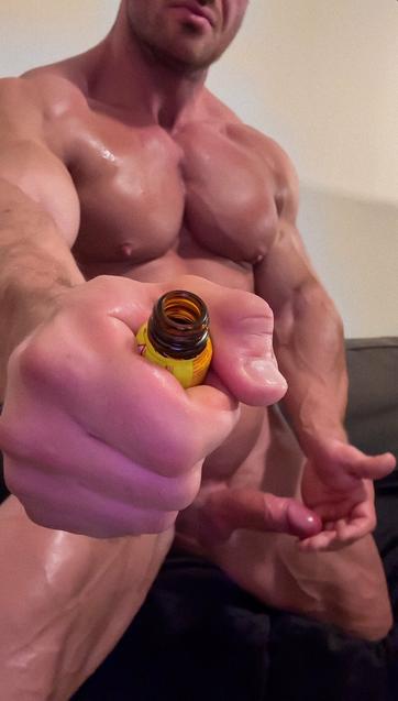 NOR3STR8NT tweet media