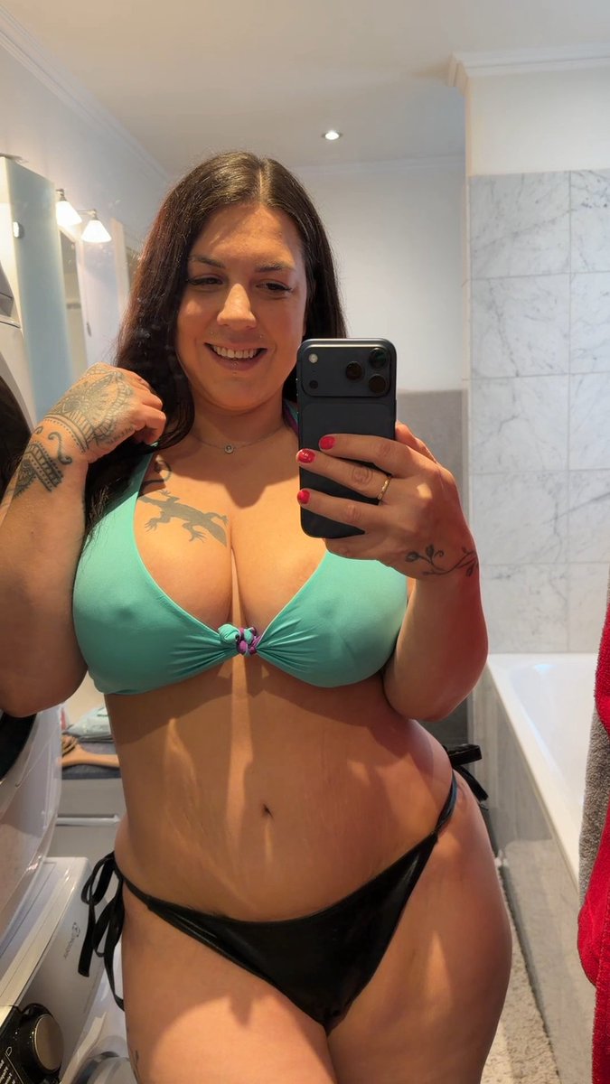 lola_splashez tweet media