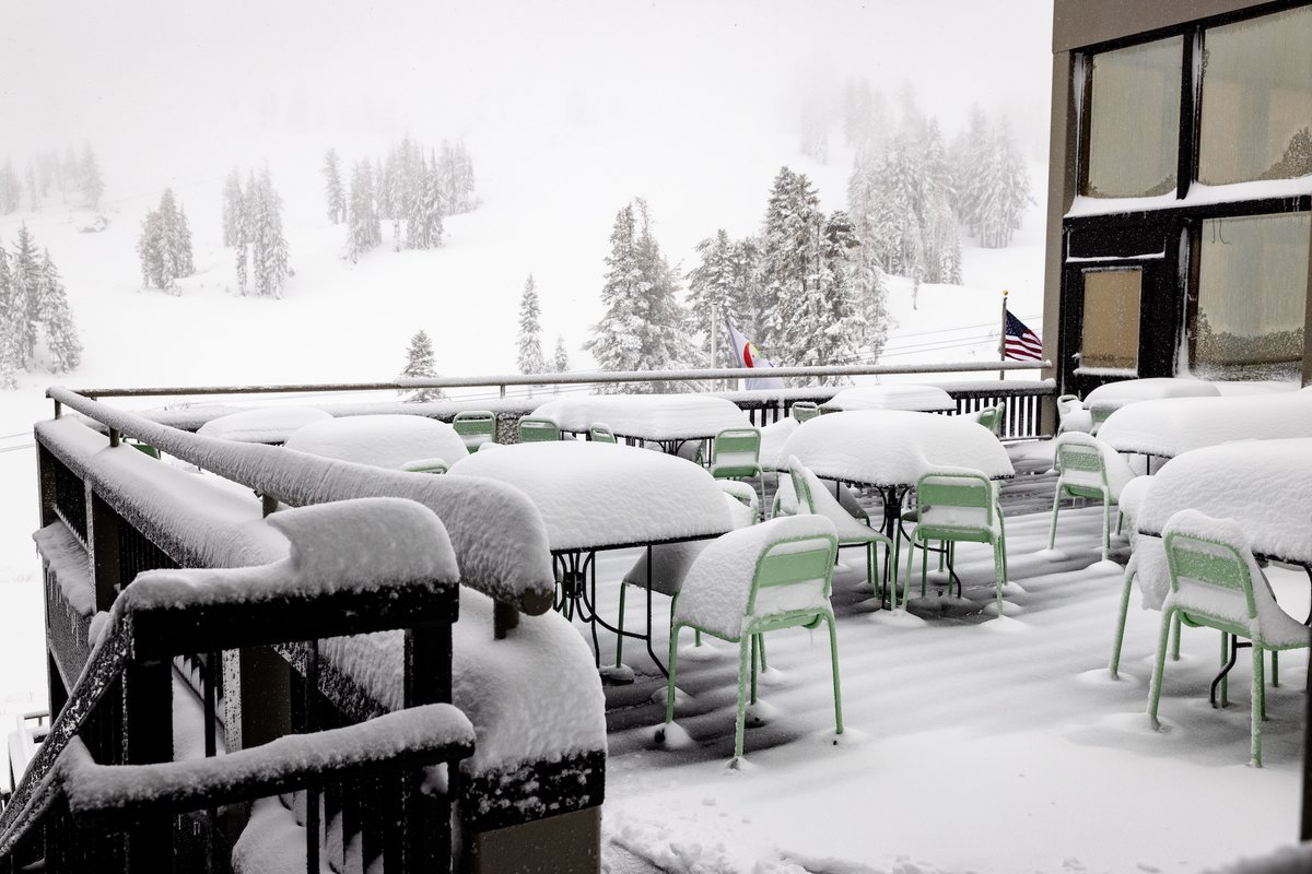 OnTheSnow tweet media