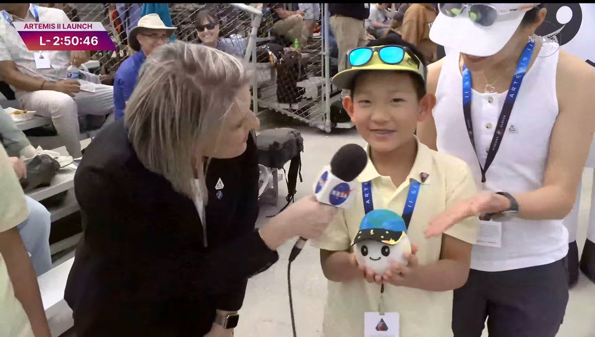 DutchSpace tweet media