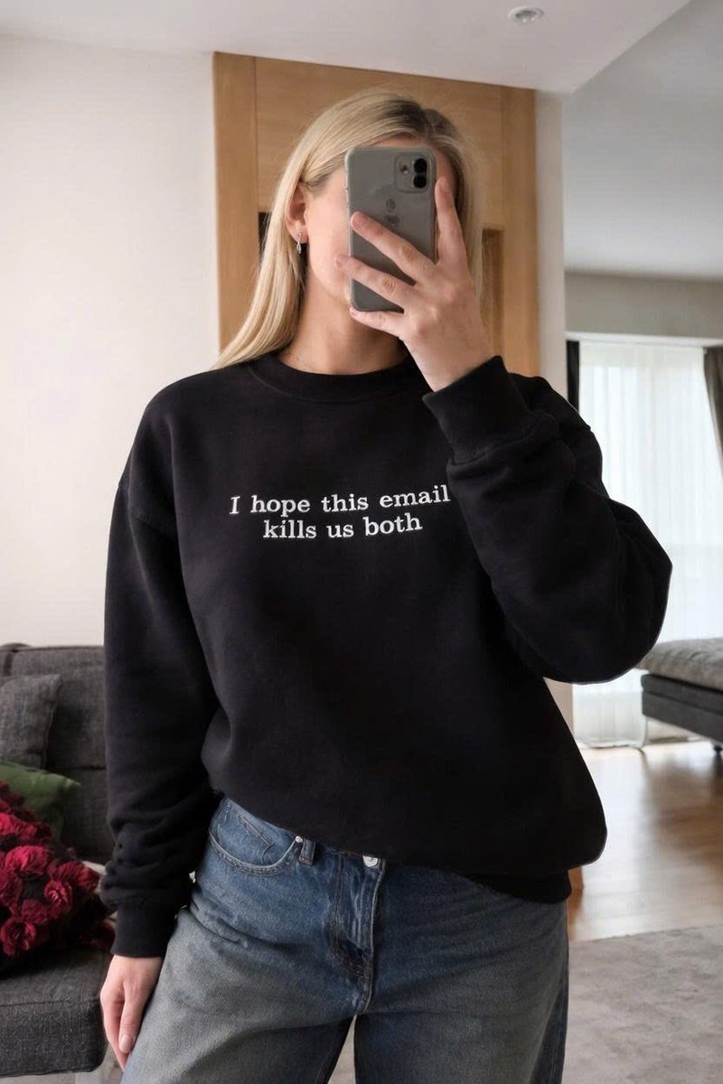 callizi_com's tweet image. “I swear it made sense before I hit send.
Now I’m just… waiting for the consequences.” #funny #darkhumor #americanstyle #usastreetwear #nycstreetstyle #losangelesfashion #ootdusa
#fashionusa #dailyoutfitusa #casualstreetwear #streetwearusa #usatrends