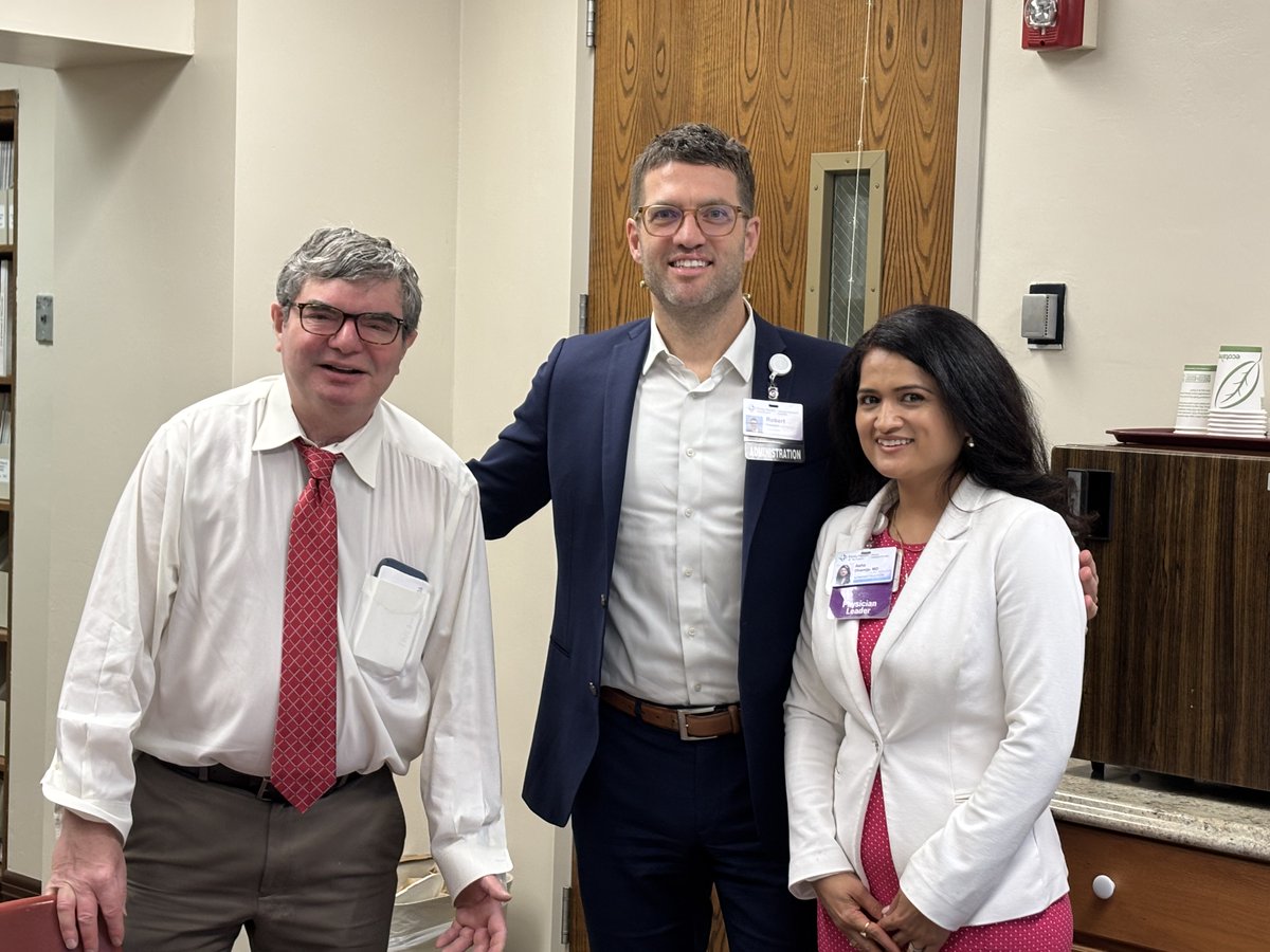 johnsonmemorial's tweet photo. Doctors Day offered an opportunity to recognize the physicians at Johnson Memorial Hospital who are committed to caring for our community with compassion and professionalism. https://t.co/HWo10GjC0W