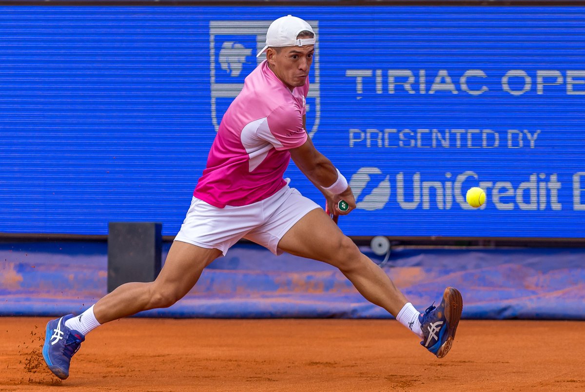 TipsterJuanma's tweet photo. Primer acierto en la gira de tierra batida. Bucarest 1R: Sebastián Baez - Vilius Gaubas.
Pick: Baez asian handicap - 3 games 1.56 ✅
#Apuestas #Tipster #Tenis #Betting #Tennis https://t.co/o0vOOPZ25e
