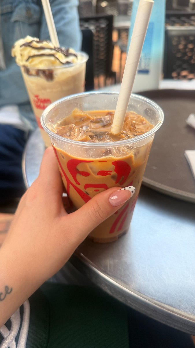 BakerGaia's tweet photo. What do you guys say—iced coffee or hot coffee? ☕❄️🔥 https://t.co/4qPMmhjA31