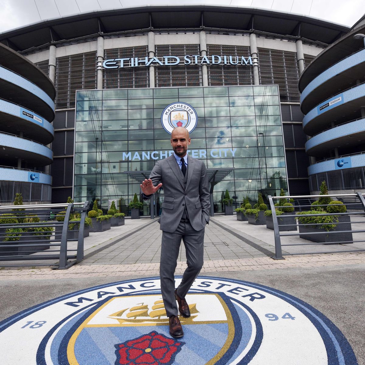 🚨 في مثل هذا اليوم من عام 2023 !

🇪🇸 بيب غوارديولا يصبح أسرع مدرب يصل لـ 100 فوز على أرضه في تاريخ الدوري الإنجليزي الممتاز

🥇بيب غوارديولا ( 100 فوز من 128 مباراة )
🥈أرسين فينغر ( 100 فوز من 139 مباراة )