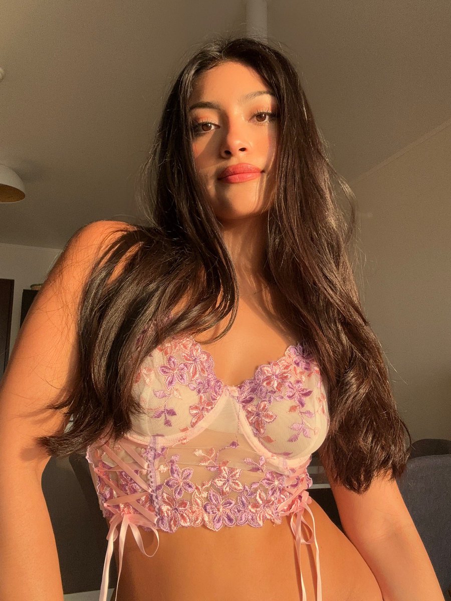 Alexandraboo tweet media