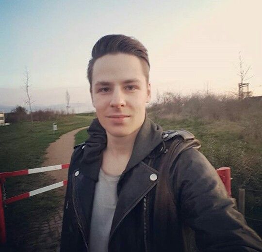 comradewithagun's tweet photo. MFer hatten damals Rizz mit so einem Fit https://t.co/inrMvutoOs