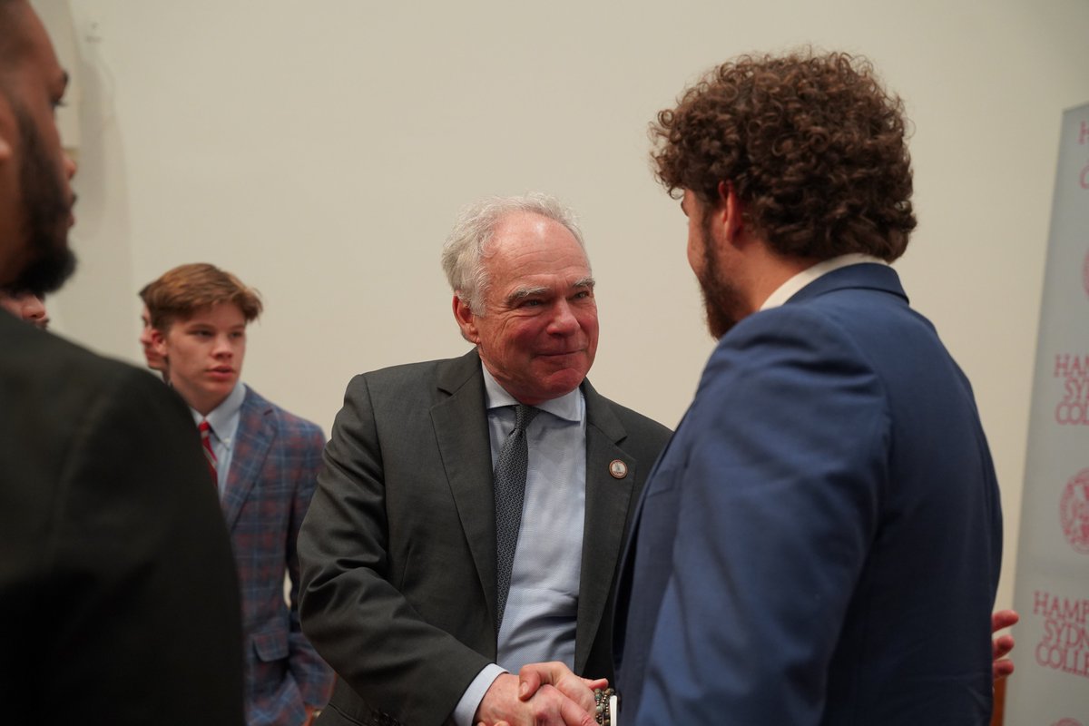 Senator Tim Kaine tweet media