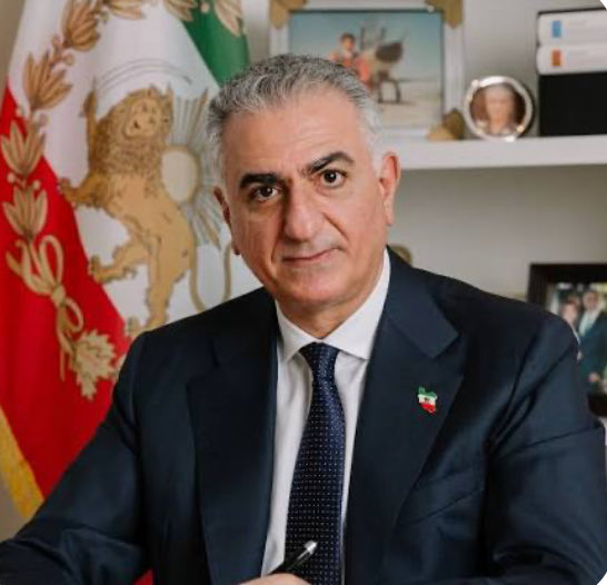 Noor Persian tweet media