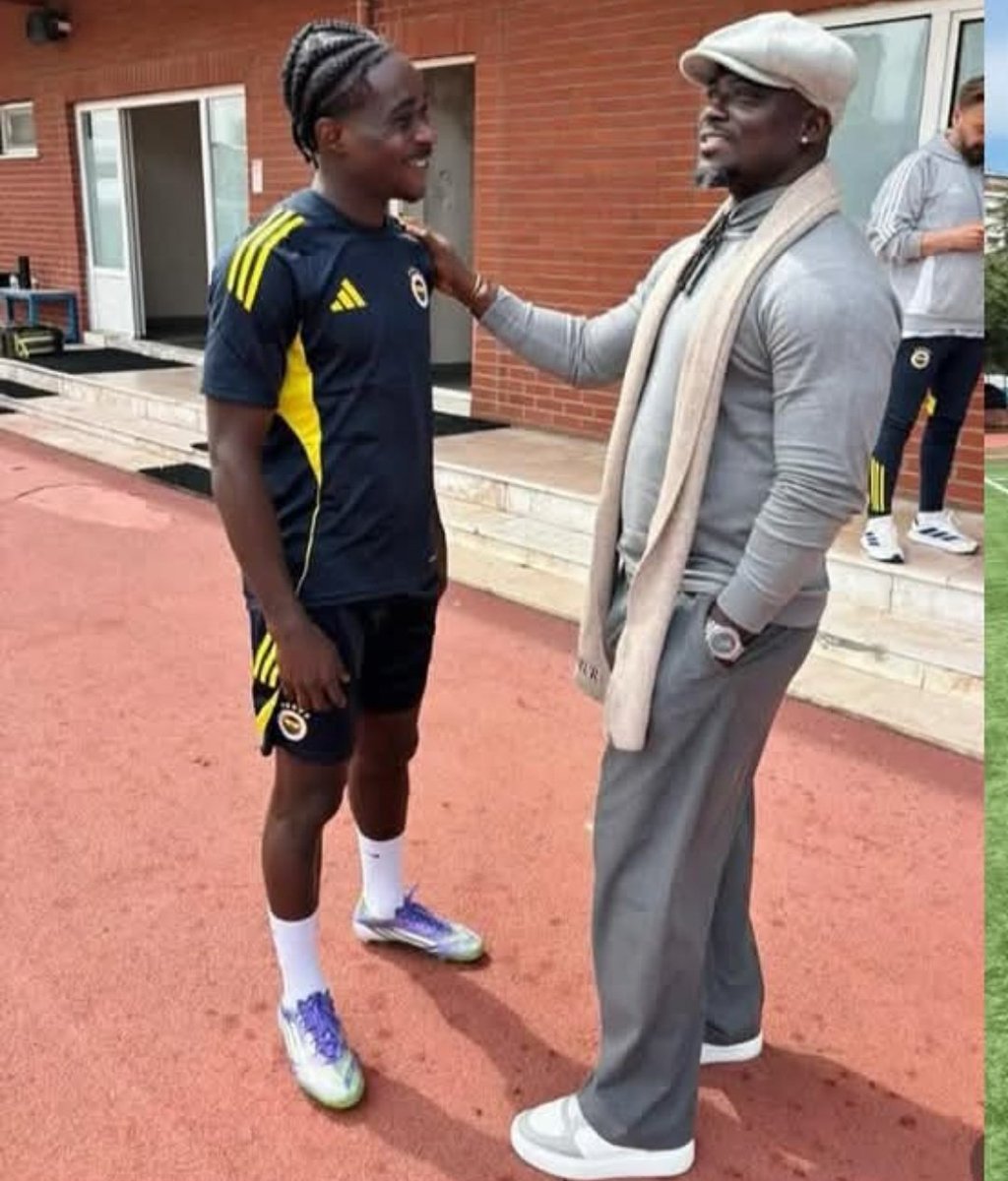 afrikacocuklari's tweet photo. 🟡🔵 Fenerbahçe'nin efsane Futbolcusu Stephan Appiah ve Daniel Amoh bugün altyapı tesislerinde buluştu.

📌 Amoh'un Fenerbahçe'ye transferinde Appiah önemli bir rol oynadı. https://t.co/B7wRncXN62