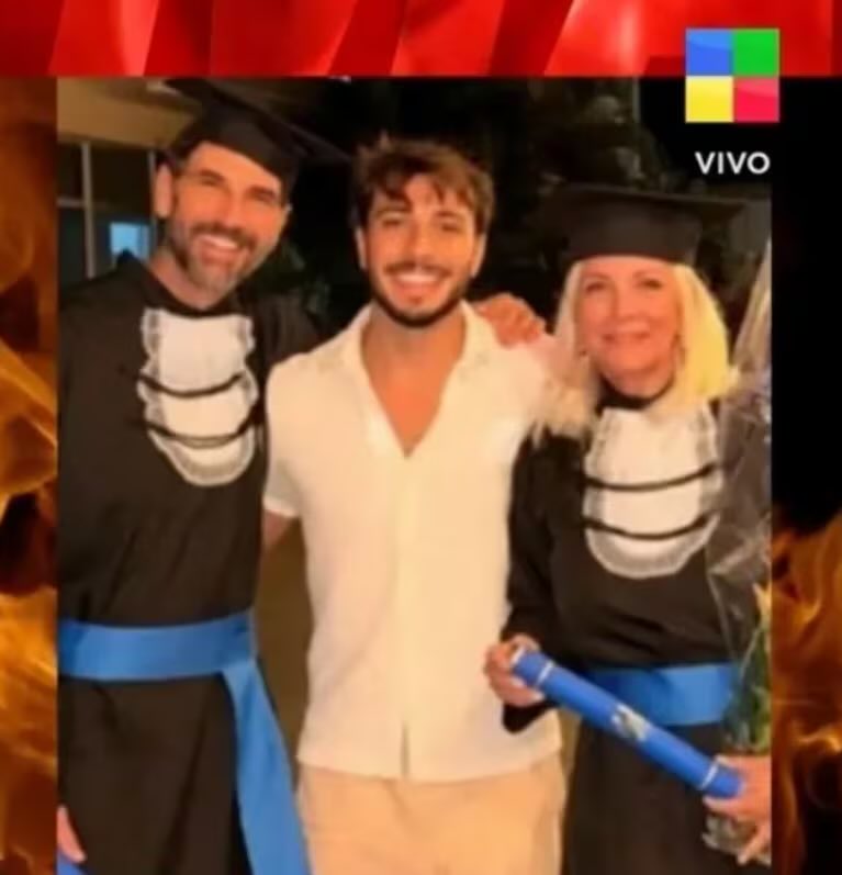 unpocotendencia's tweet photo. "Juan Darthes"

Porque el actor Juan Darthes, se convirtió pastor evangélico en Brasil. https://t.co/EdEHfJcro7