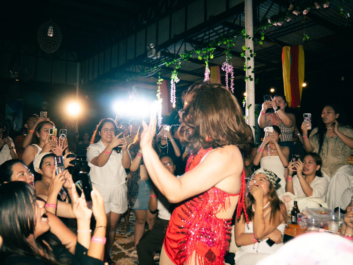 ex pink pony club tambay .·˚° ♡ 𓆛 tweet media