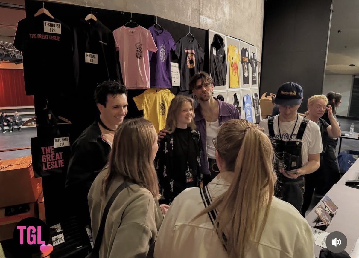 TheGreatLeslie_'s tweet image. 🇩🇪 Another incredible
night supporting @Franz_Ferdinand We just love playing our music but we also really enjoying meeting new fans at the merch stand.
Thanks Berlin, you didn’t disappoint. 
#bandontour
#SupportArtists 
#supportlivemusic