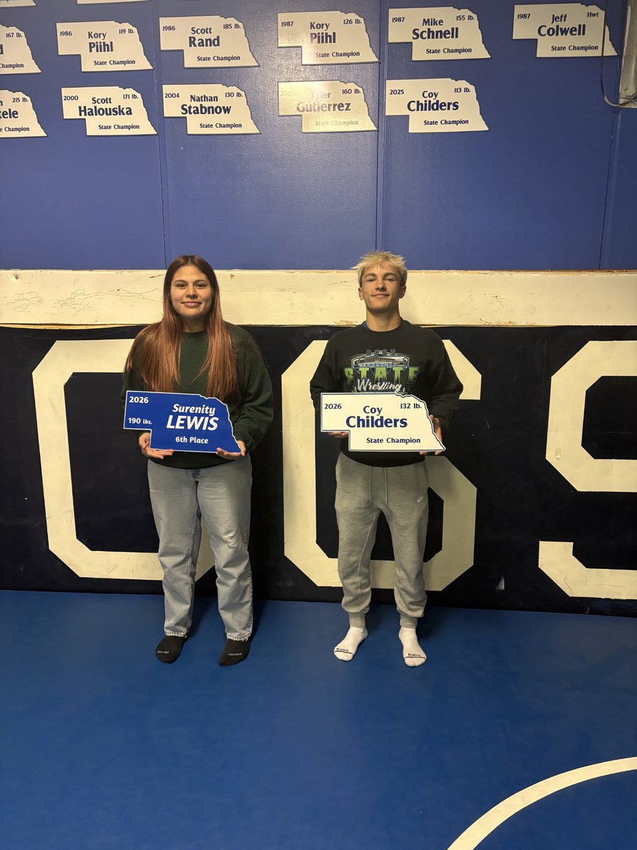 AHSDawgActivity's tweet photo. New art going up in the Wrestling Room!
#ImpactPlayers
#Go11
#AllDawgs
#nebpreps https://t.co/mF5uK8r621