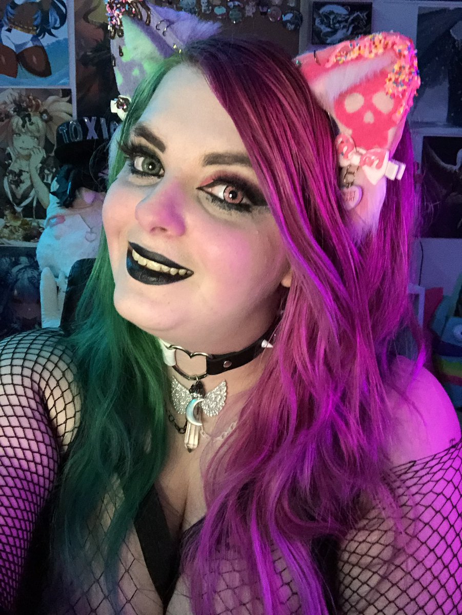 It is in fact an old version of me pre piercings and arm tattoos 🥰 Also before I got a massive hairstyle change