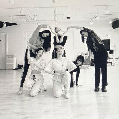 Knight Friend tweet media