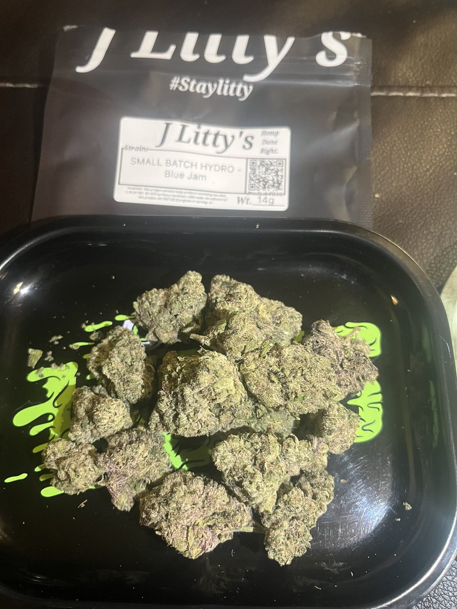 BigA7508's tweet photo. HOLY COW !! Codes are now worth MORE when you SHOP for some fine products such as flower, concentrates,edibles and more @JLittys !!  

Use Code THEBOYS10 for 24$ off a 100$ order @JLittys 💨💨💨

@TheBoysLIVEShow approved 🫡 https://t.co/gC4Loiy3Up