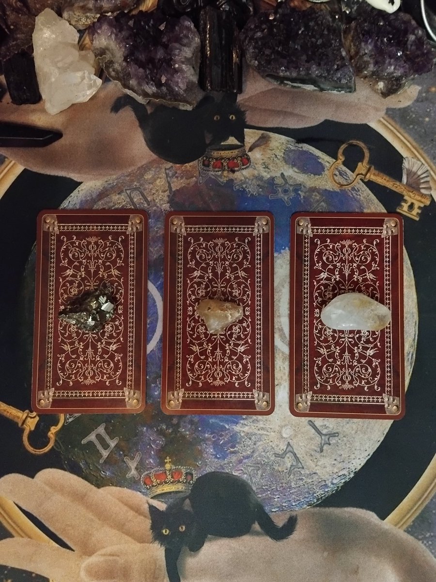 Lau | Tarot Baba Yaga • AGENDA ABERTA tweet media