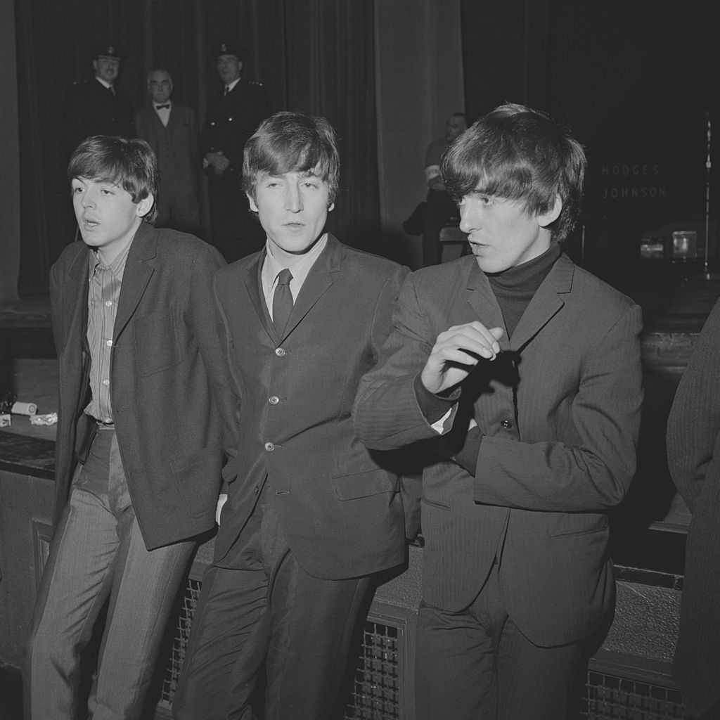 BeatlesArchive2's tweet image. Paul McCartney, John Lennon and George Harrison
The #Beatles at the Odeon Cinema in Southend-On-Sea in England on 9th December 1963. 
📷Mark and Colleen Hayward