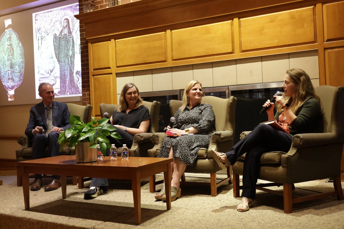 "Those who serve in pastoral roles—of all kinds—get to tell the story of Jesus, to act as his hands and feet in a world full of needs…” At Truett Seminary, we are committed to supporting both men and women as they journey towards ministry. bit.ly/4sf76BS