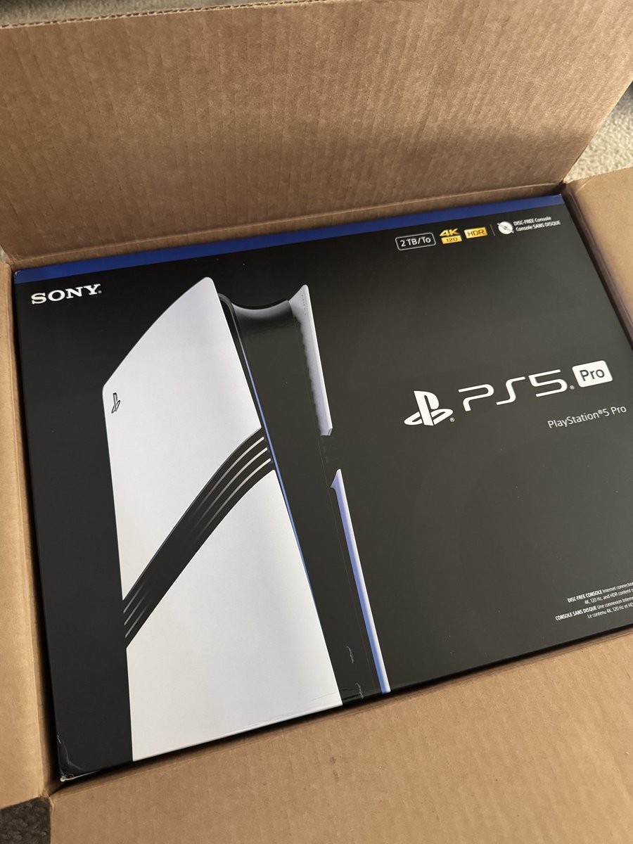 🔻Mazi🔻 tweet media