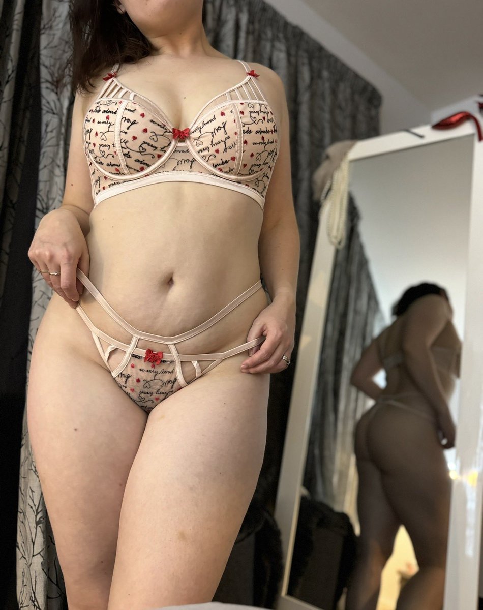 milfyRach tweet media