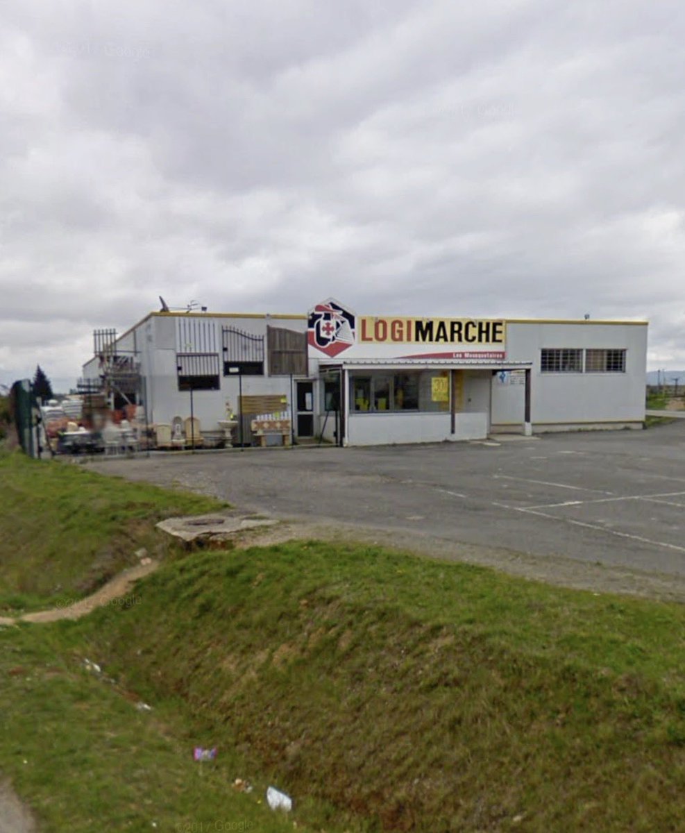 LESENSEIGNESOFF's tweet photo. 📸 LOGIMARCHÉ Les Mousquetaires D206 Trèves (2008) ! #LOGIMARCHÉ https://t.co/Le2QXrWsbL