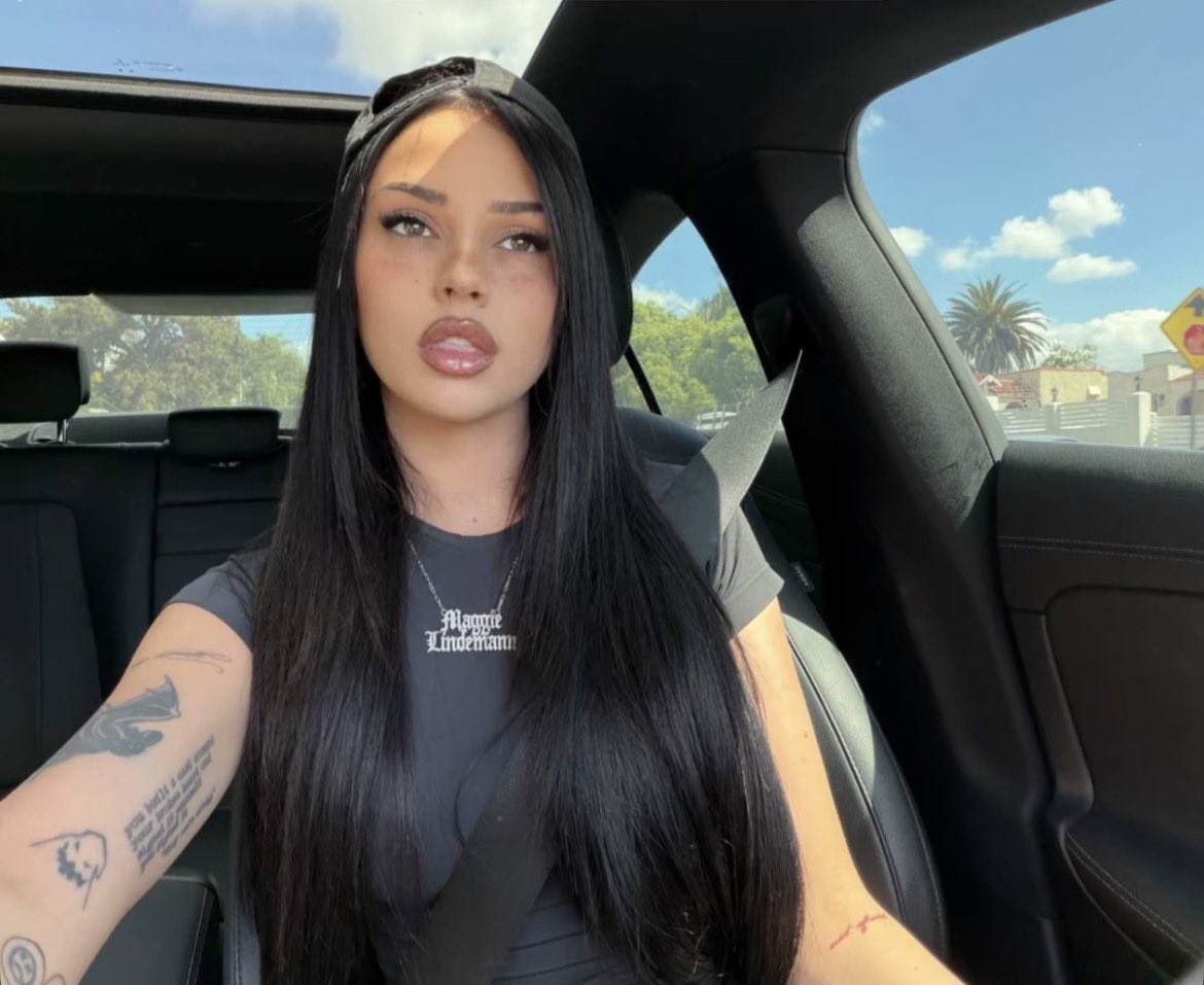 rcklessliv's tweet photo. MAGGIE LINDEMANN WHAT ARE YOU DOING TO ME https://t.co/3USEQDCvz2
