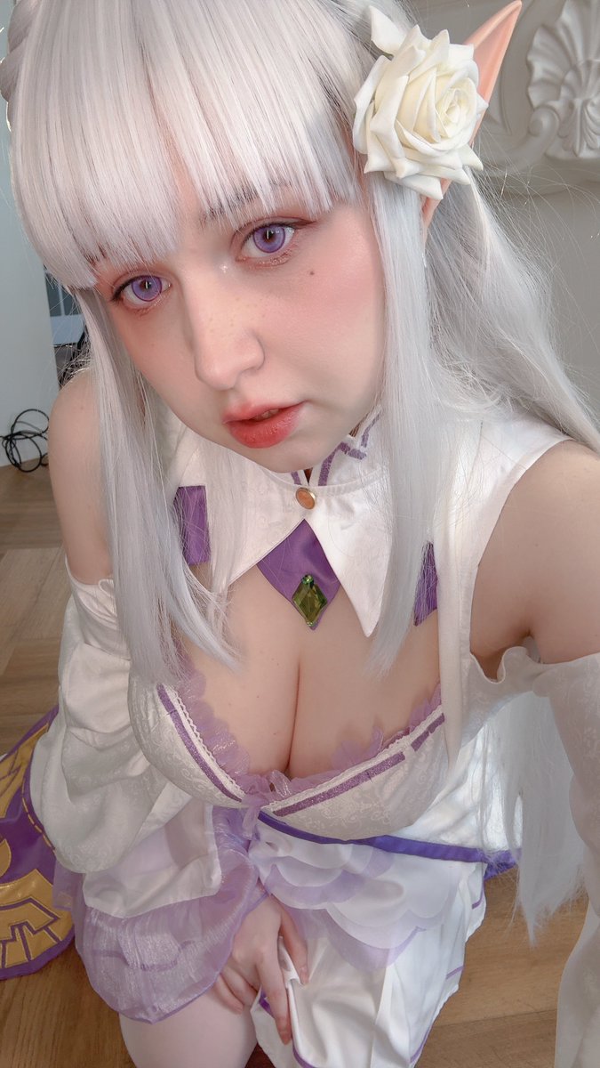 MintyMiyako's tweet image. I want to do this right 🤍
#emilia #rezero #rezeroanime #cosplay