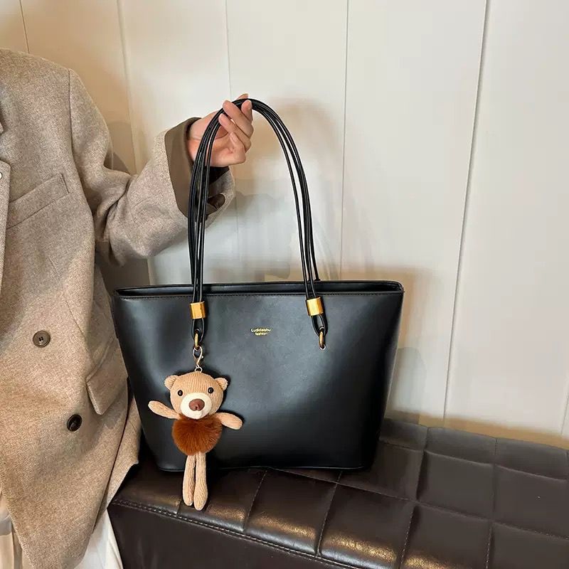 Heras ClosetNG tweet media