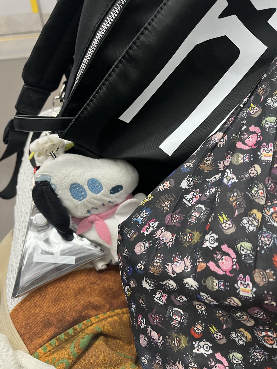 パティ tweet media