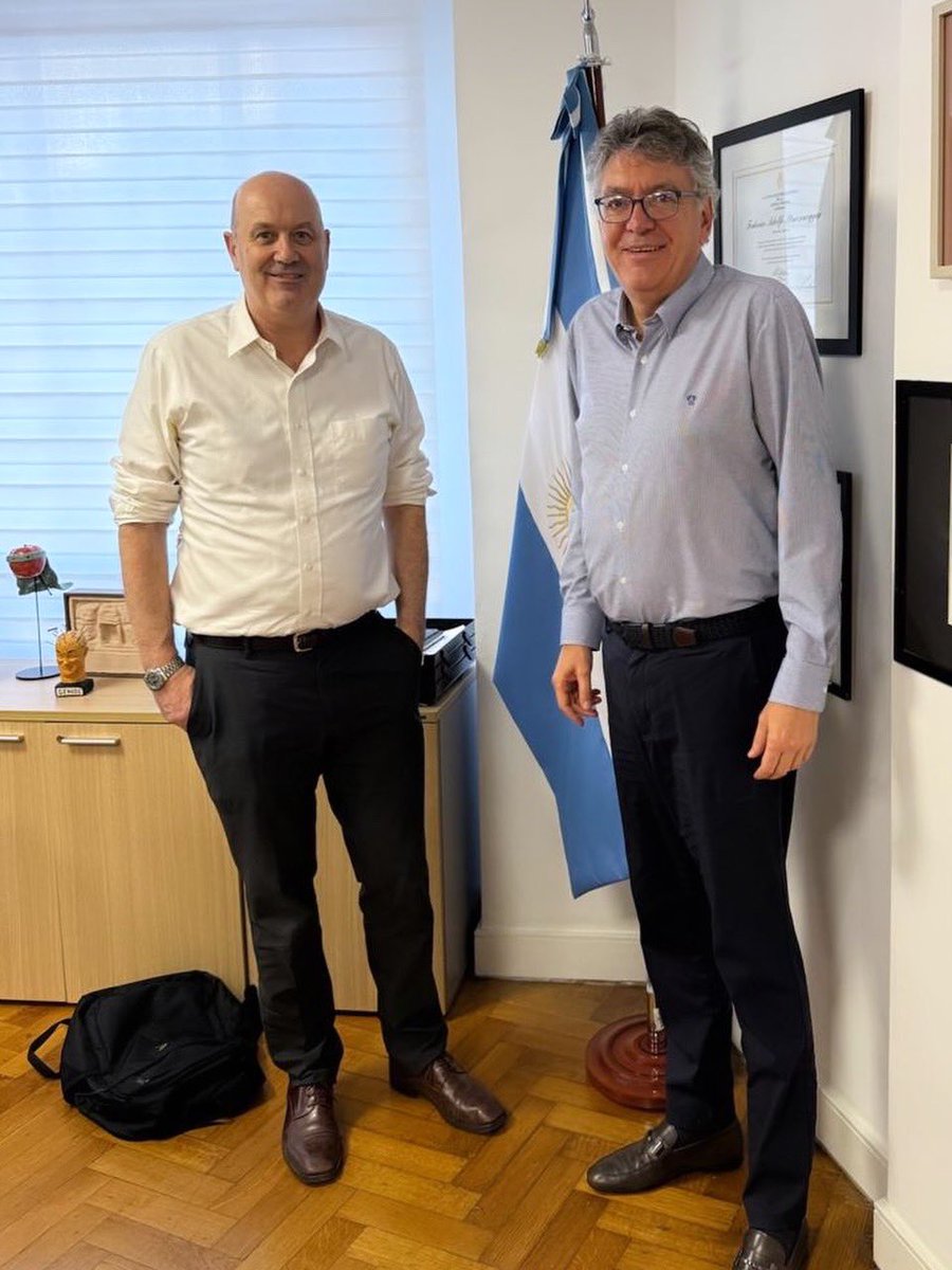 Mauricio Cárdenas S. tweet media