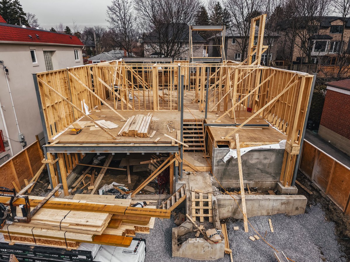 NicksDevelopme2's tweet photo. Progress update from one of our sites 

— Project Elmhurst

#nicksdevelopments #customhome #luxurydesign #northyork #custombuilder https://t.co/HQjzi6JUMg