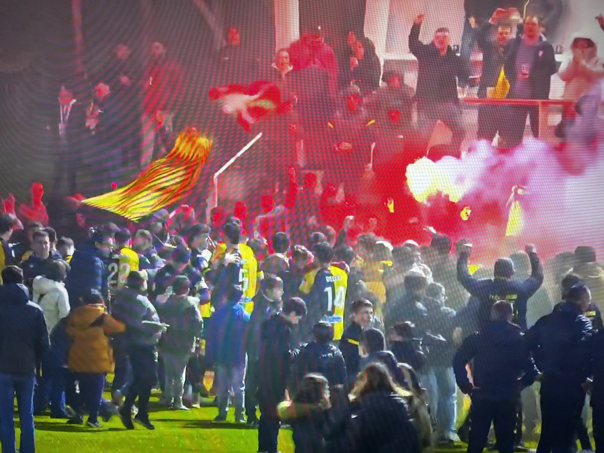 eduar2cli's tweet photo. @clubportugalete Aupa Portuuuuu 💛🖤 Zorionak 🫶 https://t.co/DYBlpOnyV2