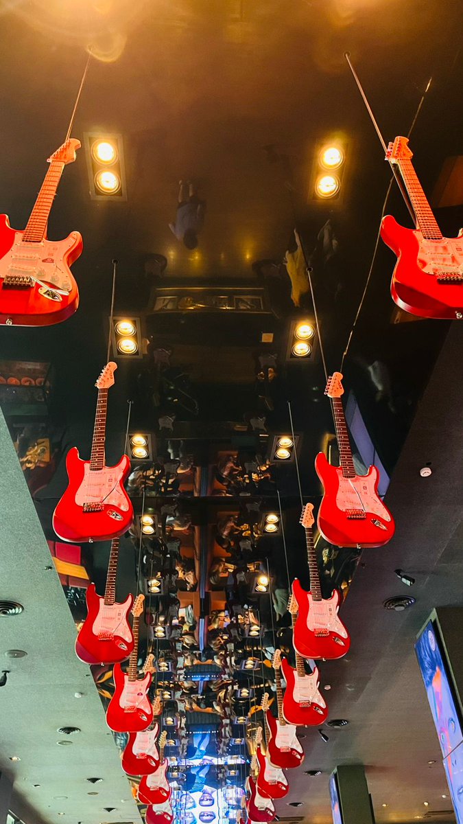 La IA podrá crear música al igual que un artista real, pero jamás podrá morir de sobredosis a los 27 años como lo haría un buen músico...