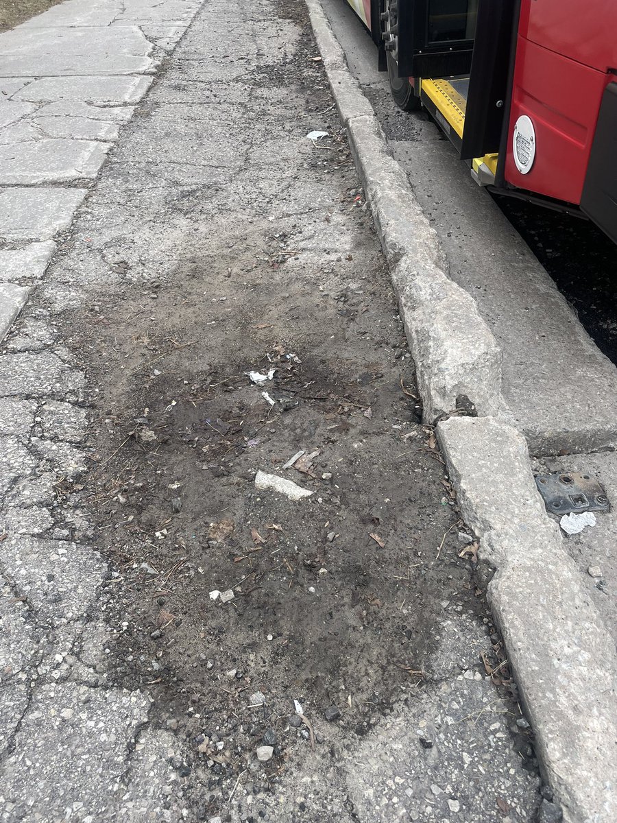 Lauren Simmons tweet media