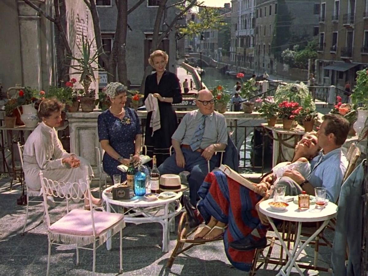 pourromy's tweet photo. i wish i lived in this movie. everything is so beautiful https://t.co/pN1Gv5KFp8