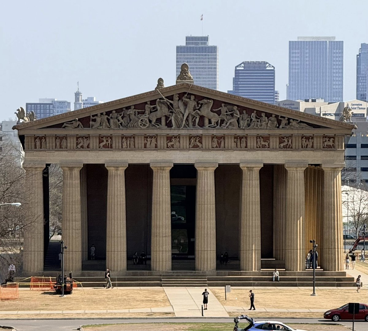 strongwellmc's tweet image. This week's #manufacturing #afterhours photo submission is of the full-scale replica of the Parthenon located in Nashville, TN.