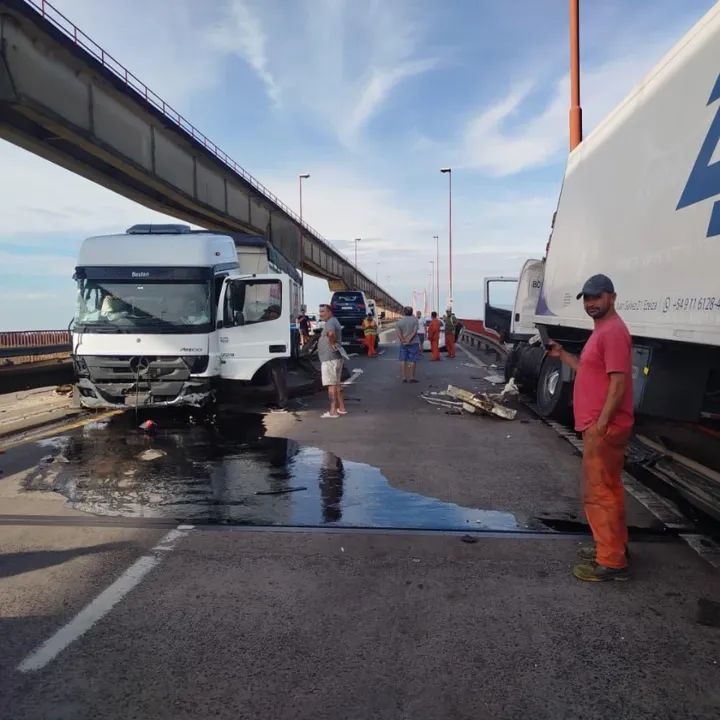 Masnoticias_com's tweet image. 🛑🛑 Se encuentra cortado el tránsito en el complejo Zárate -Brazo Largo.ante el siniestro  vial con un camión involucrado 
RN12 Km. 110 Puente Urquiza de Complejo Zarate - Brazo Largo, sentido S-N.
Transito cortado totalmente. 
#Demoras