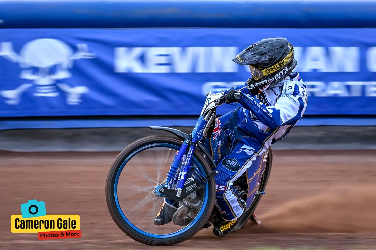 Behind The Fence Photography tweet media