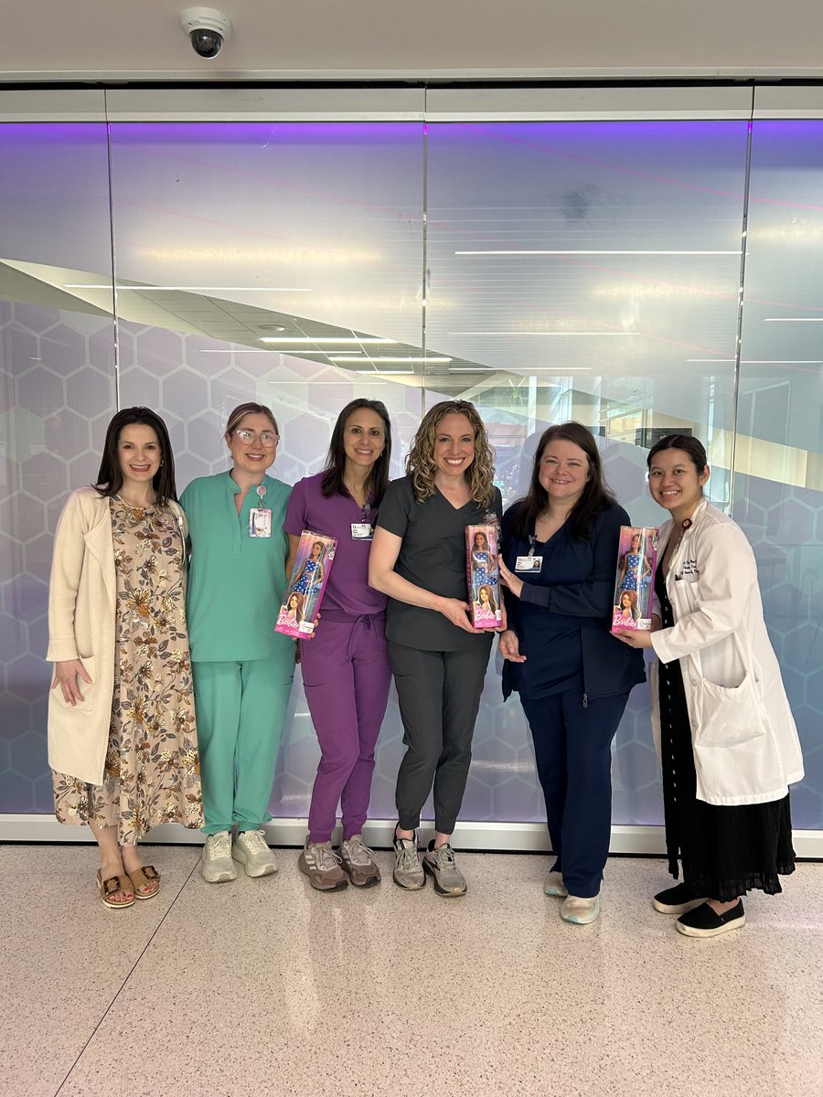 JohnNavarSr's tweet photo. After a delay, our shipment to UMMC is now in kids’ hands on diagnosis day.

We’ve delivered 2,500+ nationwide, and demand is only growing.

Appreciate the support from amazing people like @BlastingThrough along the way.

Would love to work with @Mattel to scale this.

#T1D https://t.co/yQlSt1Rlaj