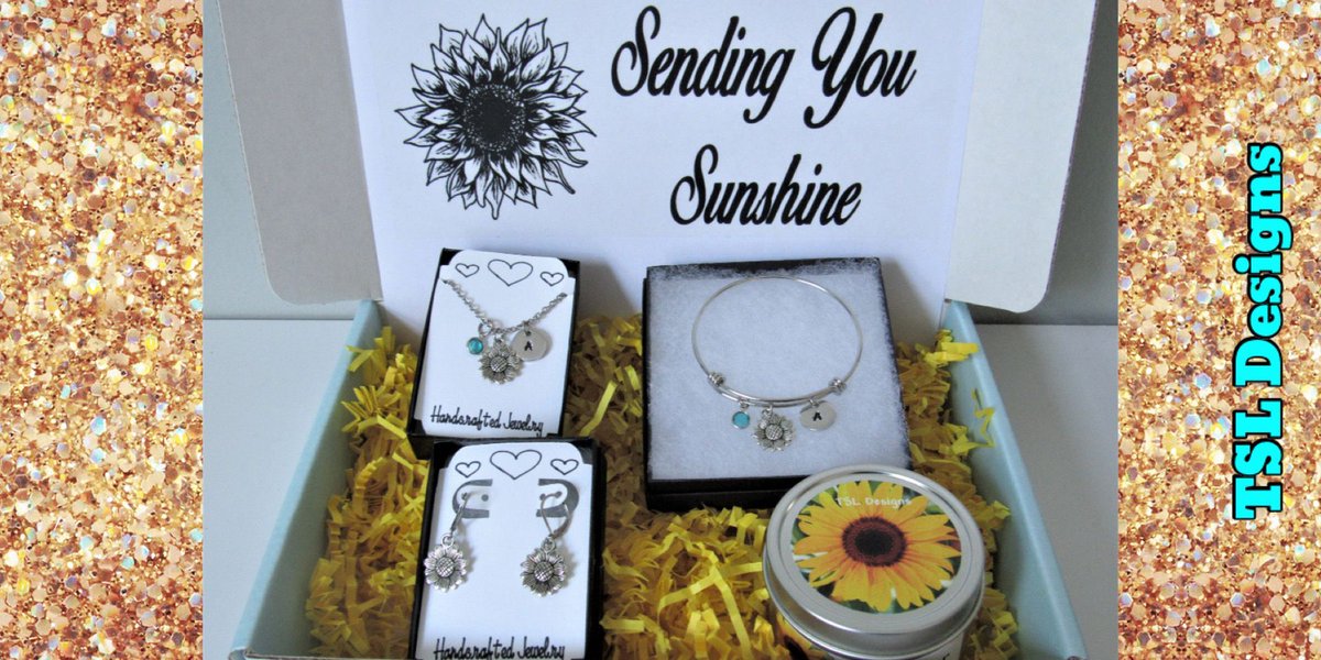 bythebeach1214's tweet image. Sending You Sunshine Sunflower Personalized Gift Box includes a necklace, charm bracelet, earrings, and a handpoured soy candle—thoughtful, cheerful, and made to brighten anyone’s day ✨💛

🔗 etsy.com/listing/3y8DY23

#SunflowerGift #GiftBox #PersonalizedGift #EtsyFinds