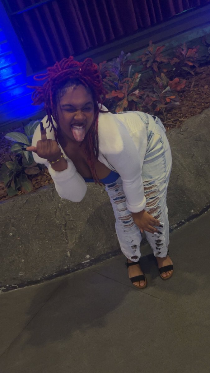 Delusional tweet media