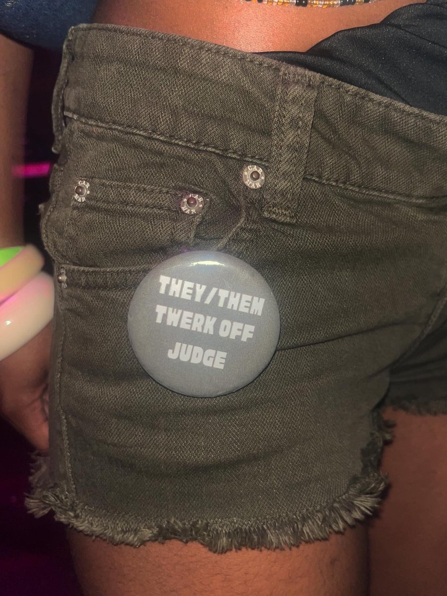 mona lisa tweet media