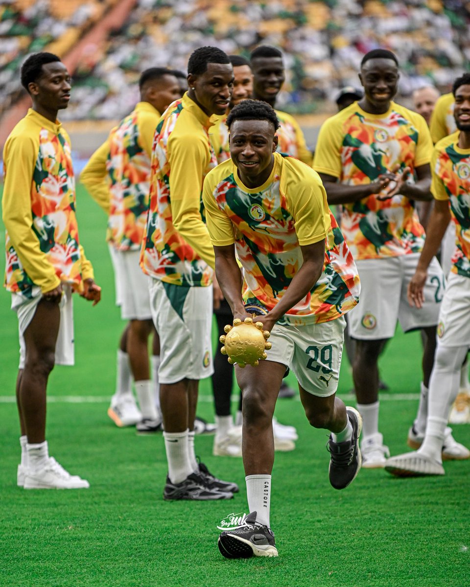 asalimkimto's tweet photo. Senegal rek 🇸🇳🤩❤️ #senegalais #Senegal2050 #senegalaise_tik_tok #SenegalTikTok https://t.co/o0d7zqjacz
