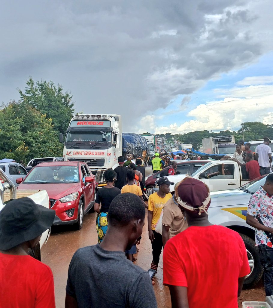 I have not seen any drone images of the Nc'wala like those beautiful Aerial shots of the Kuomboko ceremony. Traffic situation in Chipata was bananas.