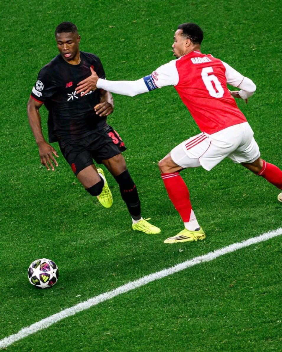 Arsenal FR tweet media