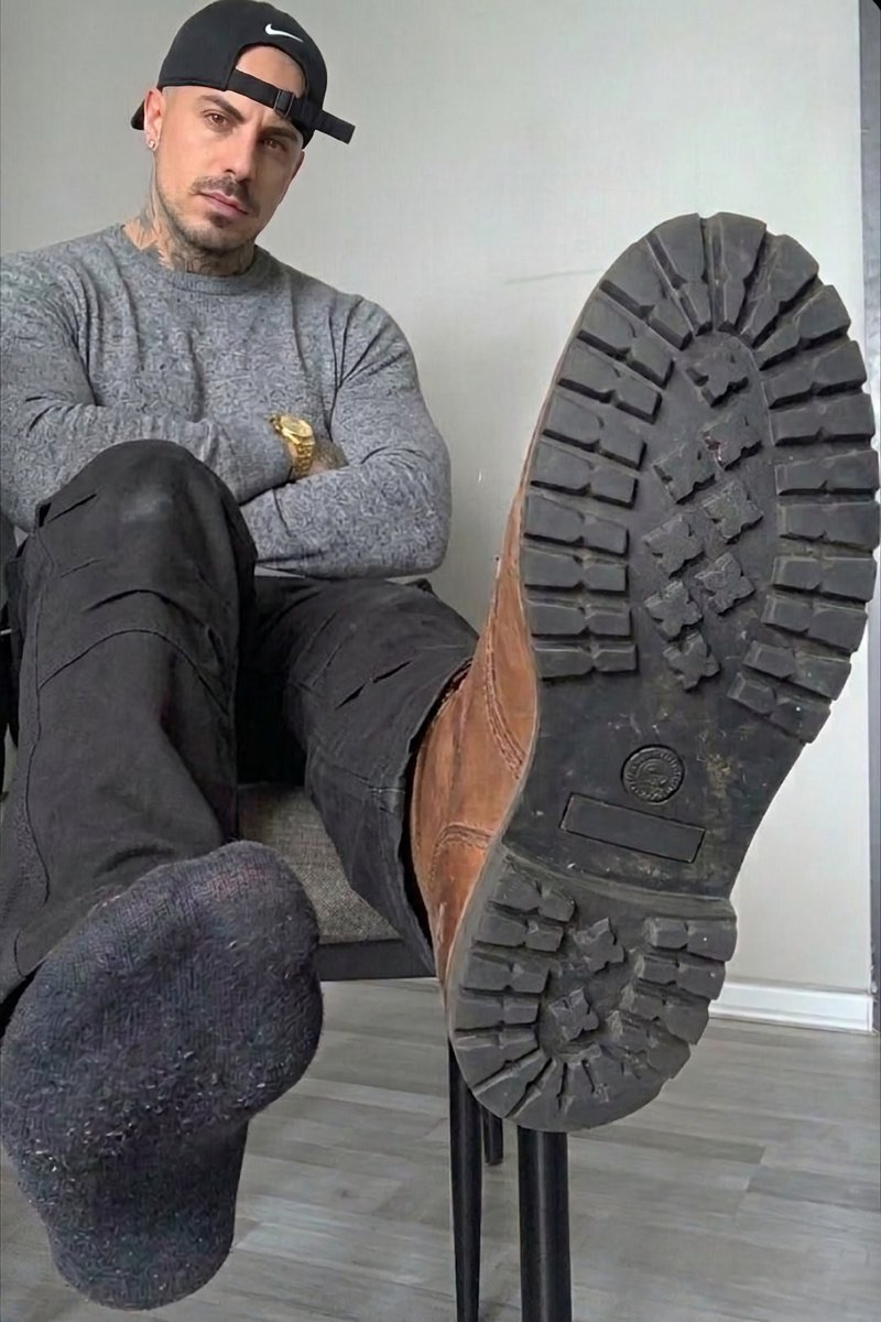 Mjakemtl95's tweet photo. After a long day at work. Imagine the smell.  Come Beg, Sniff and Send.

#cashmaster #findom #feetmaster #feetfetısh #feetworshi̇p #cashfag

@CashSlaveSneak1 @cash_slave4jake @FINDOM_RT24 @FindomFr @FINDOM_RT24 @JJ94JJJ @HouseofMo_world @MASTER_UPDATES https://t.co/W7iHKE4BU1